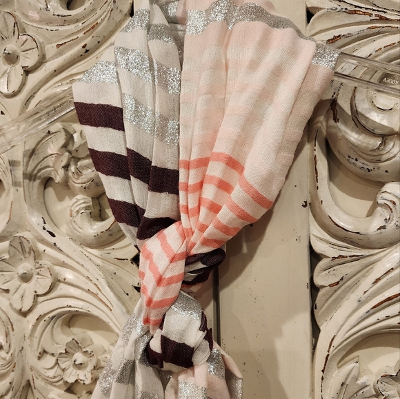 Long Striped sparkle scarf - Picture 4 of 9